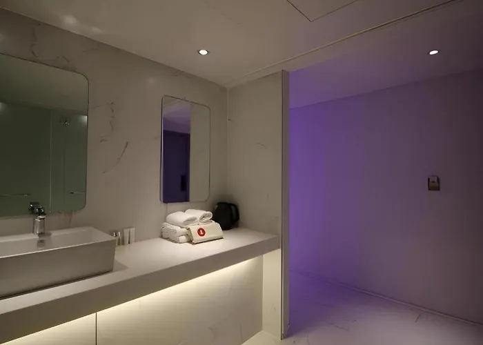 Bobo Hongdae Hotel 4*