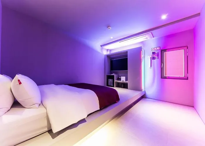 Bobo Hongdae 4*